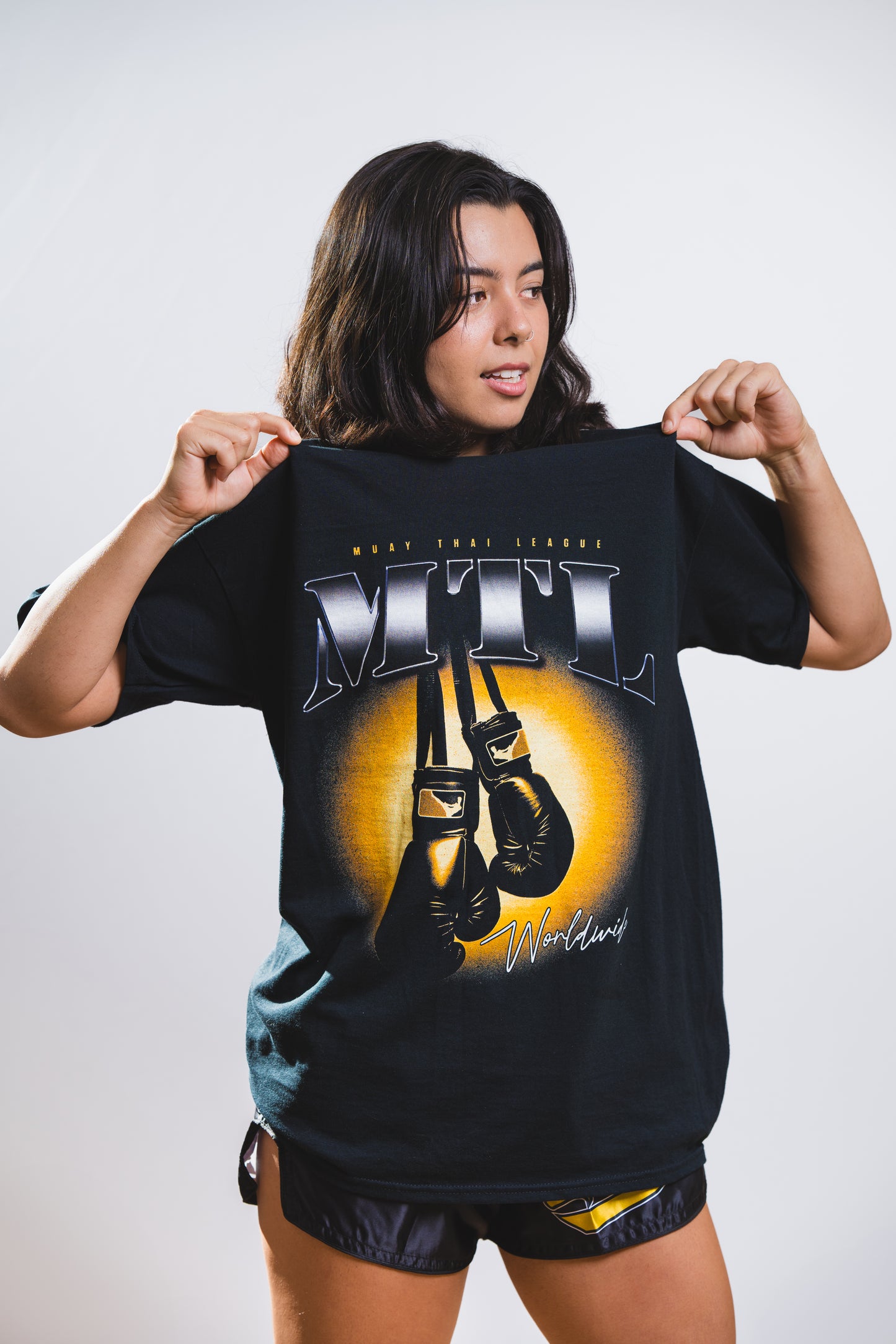 GLOVES ON TEE | MTL Streetwear